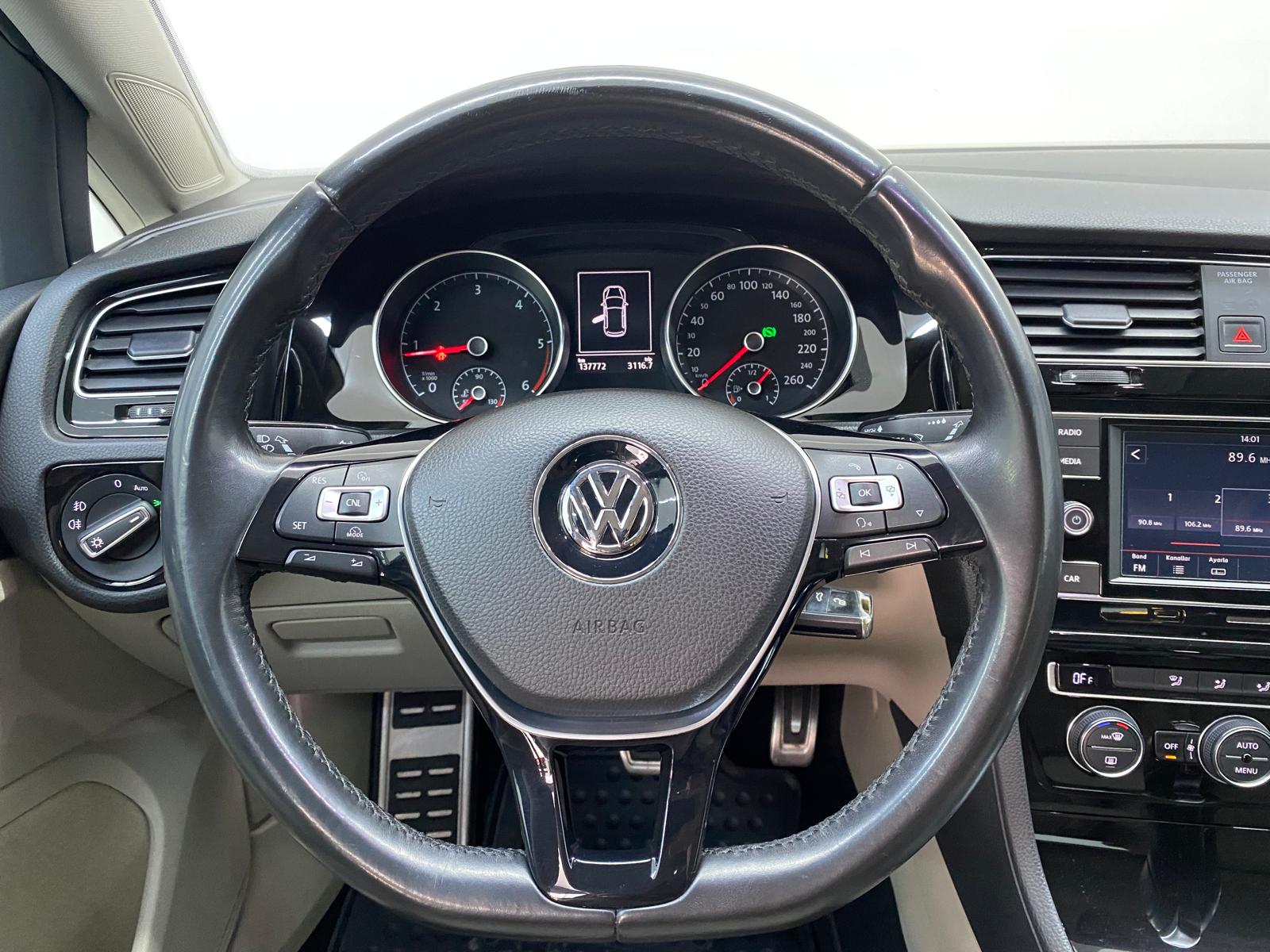 VOLKSWAGEN GOLF 10